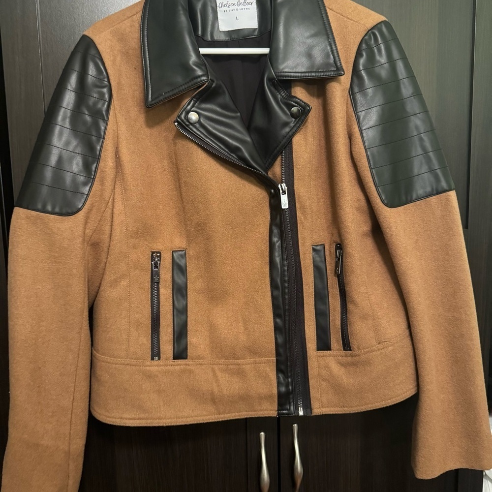 Chelsea DeBoer Tan & Black Moto Jacket | Faux Leather Sleeves | Size L​​